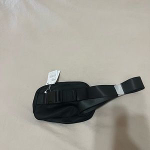 Lululemon Everywhere Belt Bag NWT